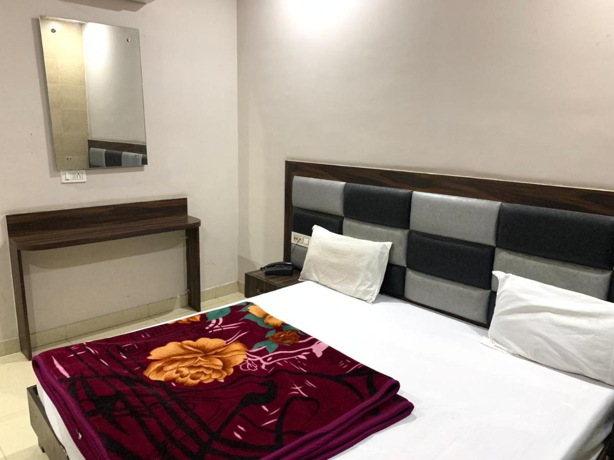 Hotel Sukhman Residency Amritsar Buitenkant foto