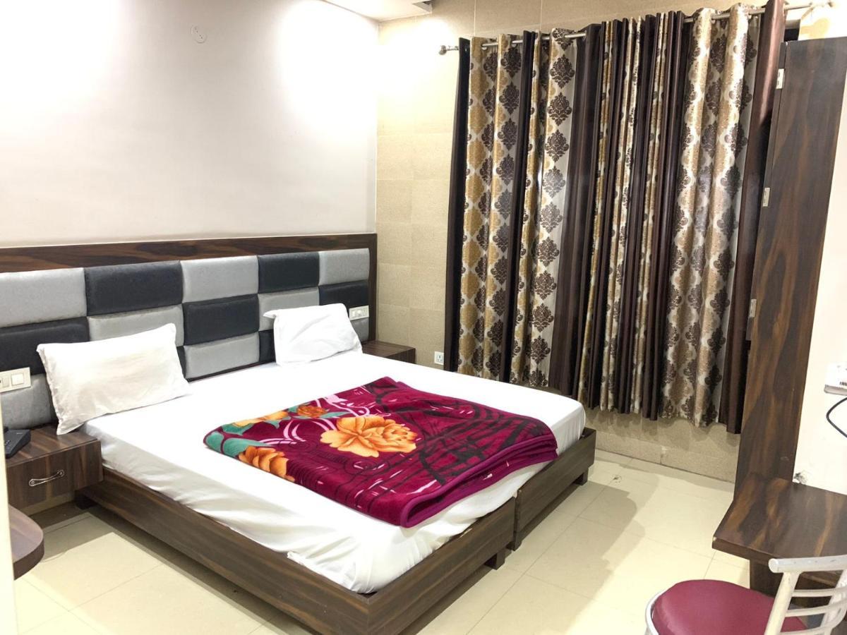 Hotel Sukhman Residency Amritsar Buitenkant foto