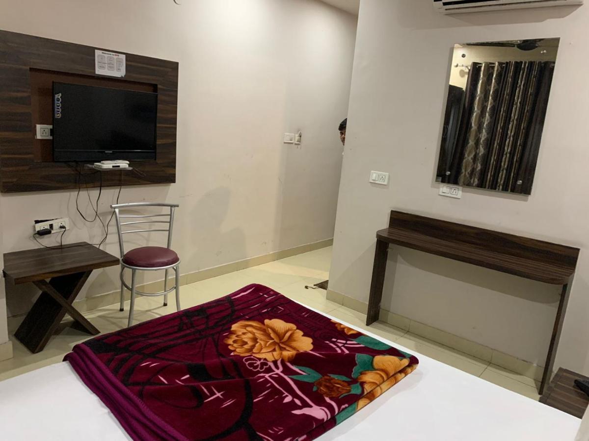 Hotel Sukhman Residency Amritsar Buitenkant foto
