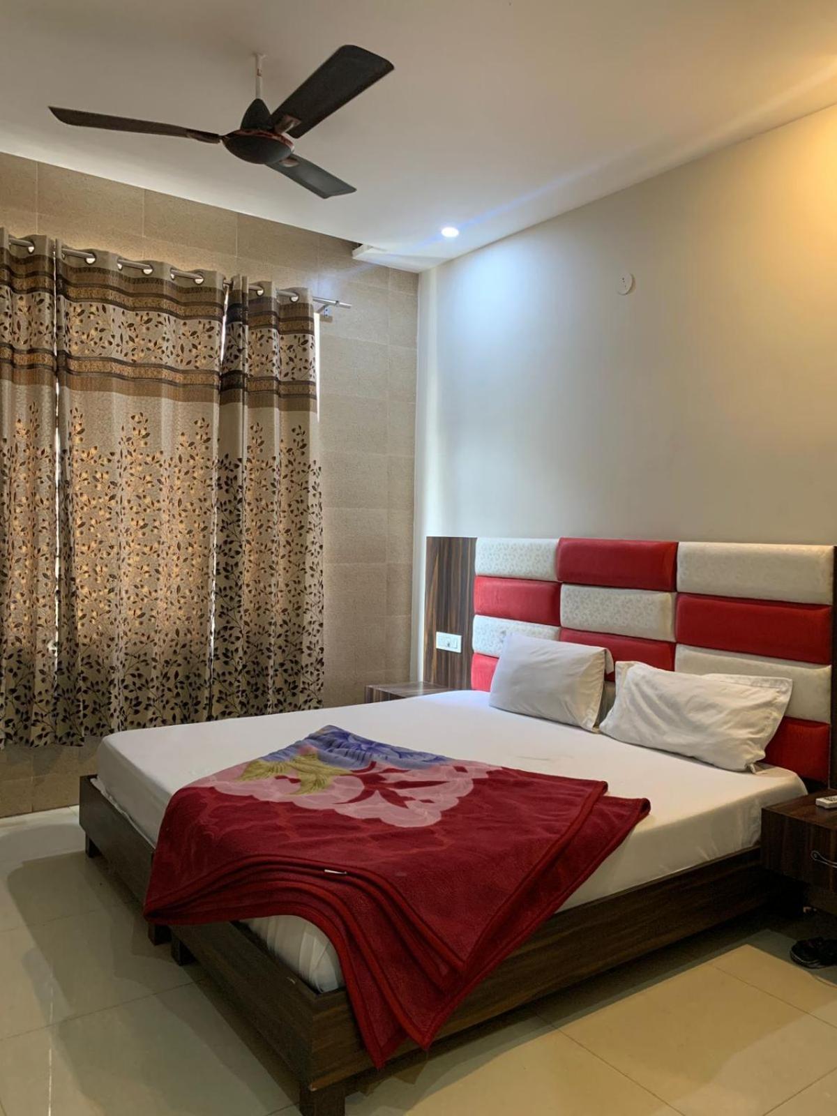 Hotel Sukhman Residency Amritsar Kamer foto