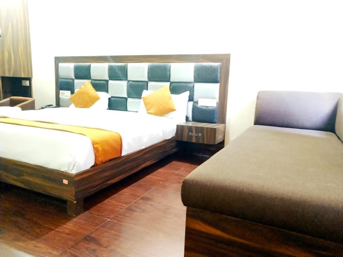 Hotel Sukhman Residency Amritsar Buitenkant foto