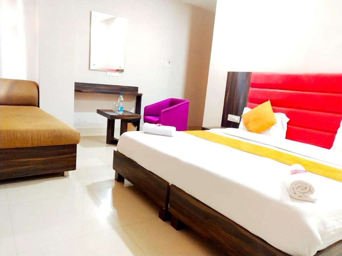 Hotel Sukhman Residency Amritsar Buitenkant foto